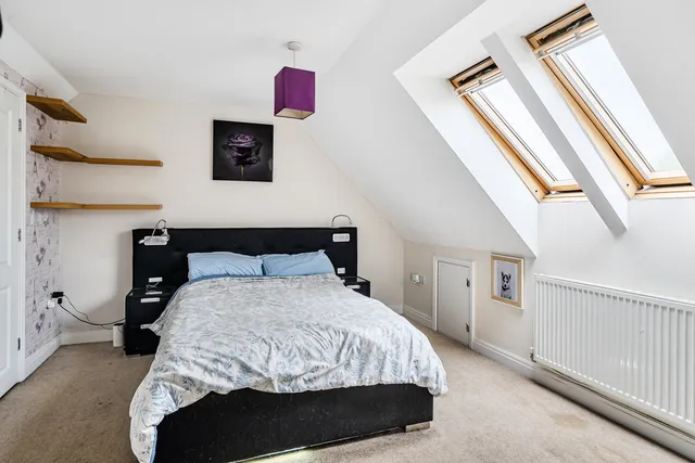Vale View Broad Lane, Yate BS37 7BE