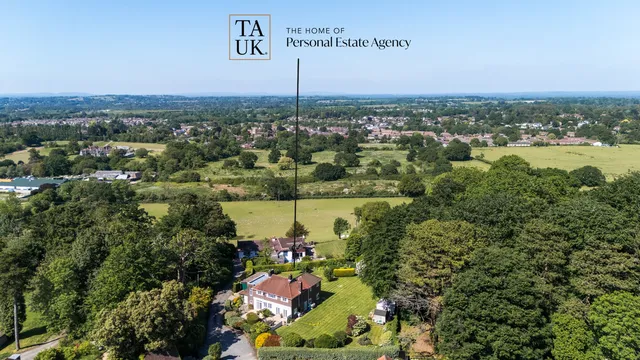 Orchard House Greyfriars Lane, Pulborough RH20 4HE