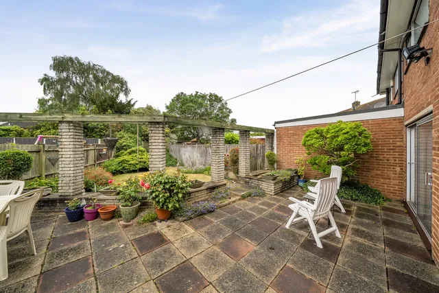 25 Britannia Drive, Gravesend DA12 4RP