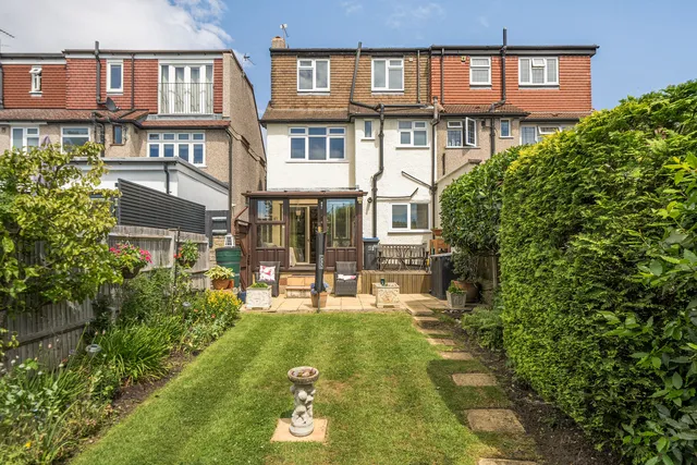 85 Churston Drive, Morden SM4 4JE
