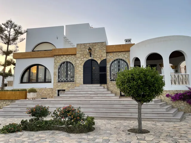 Villa in Playa den Bossa, Ibiza