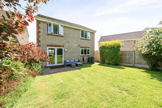 1 Woodlands, Axbridge BS26 2AX