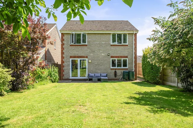 1 Woodlands, Axbridge BS26 2AX