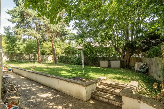 Flat 4, 191 Lawrie Park Gardens, London SE26 6XJ