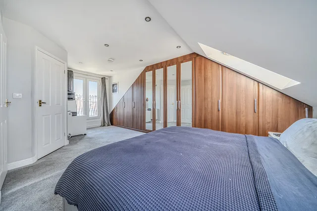 24 Elmwood Road, Portsmouth PO2 9QL