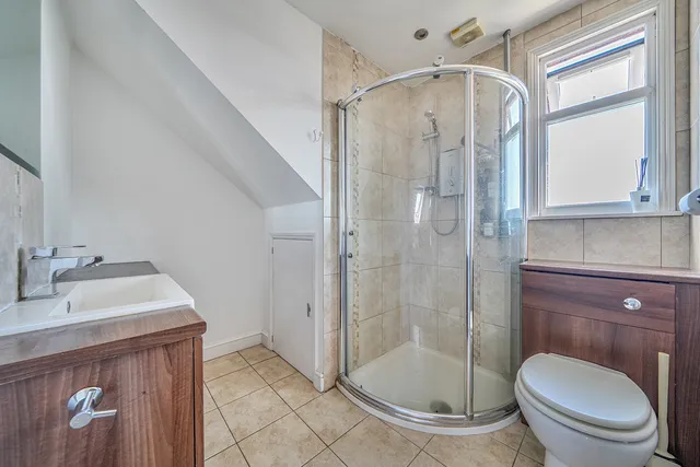 24 Elmwood Road, Portsmouth PO2 9QL
