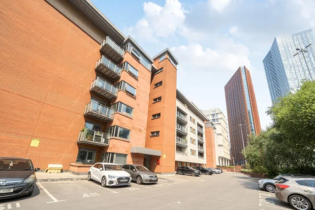 Flat 505, Castlegate 2 Chester Road, Manchester M15 4QG