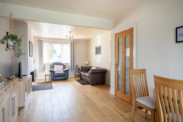3 Clare Gardens, Bath BA2 2SD