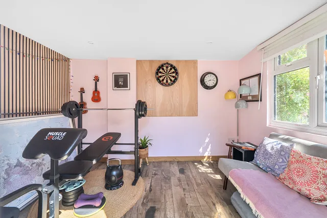 23 Lyefield Road West, Cheltenham GL53 8EZ