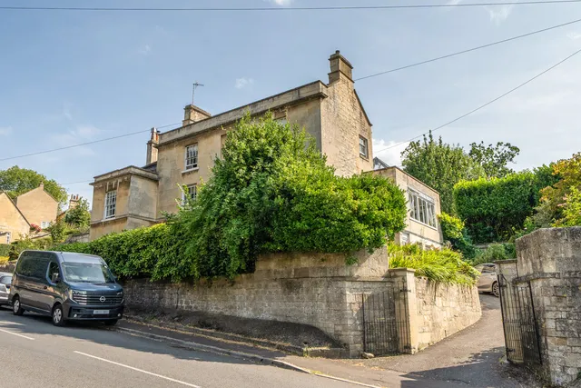 36 Bathford Hill, Bath BA1 7SL