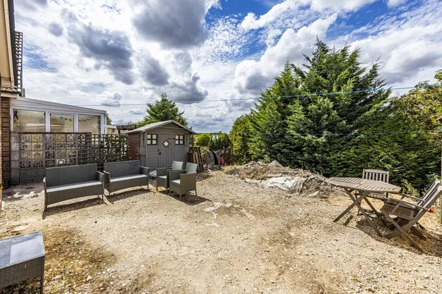 14 Barlow Drive North, Nottingham NG16 2RQ