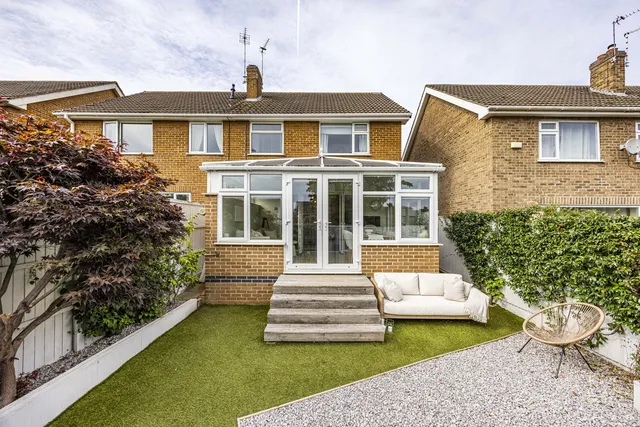 14 Hobart Drive, Nottingham NG9 8PX
