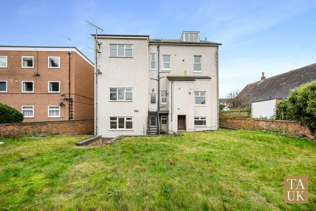 13 Park Road, Southport PR9 9JP