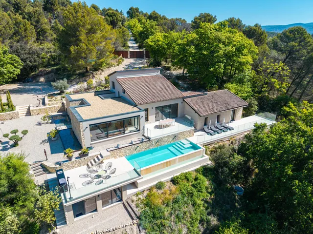 Villa in Malemort Du Comtat, Provence - Var