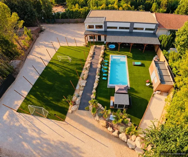 Villa in Molleges, Provence - Var