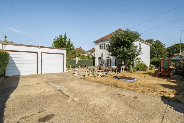 48 Park Road, Waterlooville PO7 5ES