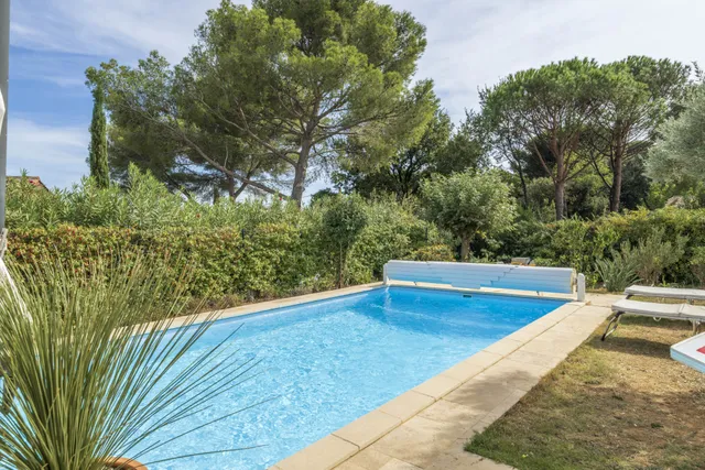 Villa in La Croix Valmer, French Riviera