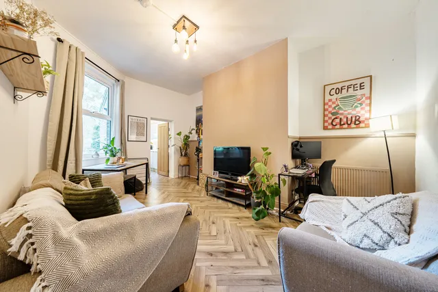 Flat 2, 19 Old Lansdowne Road, Manchester M20 2PB