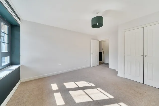 1 Merlin Road, Farnborough GU14 7HR