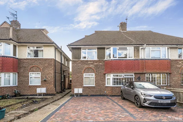 227a Lynmouth Avenue, Morden SM4 4RX