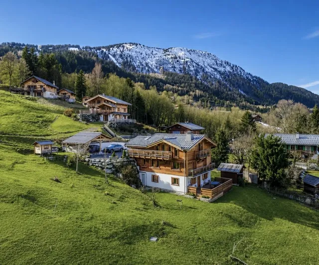 Chalet in Les Houches, French Alps / Lakes