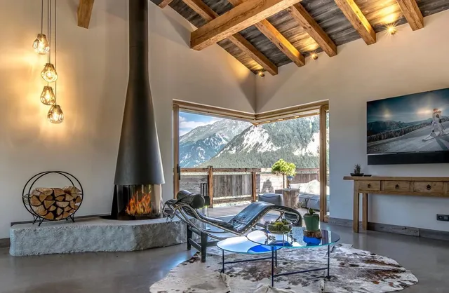 Chalet in Courchevel, French Alps / Lakes