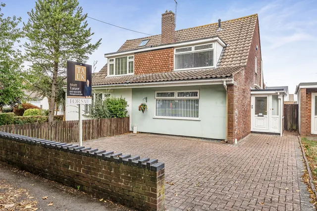 761 Whitchurch Lane, Bristol BS14 0JL