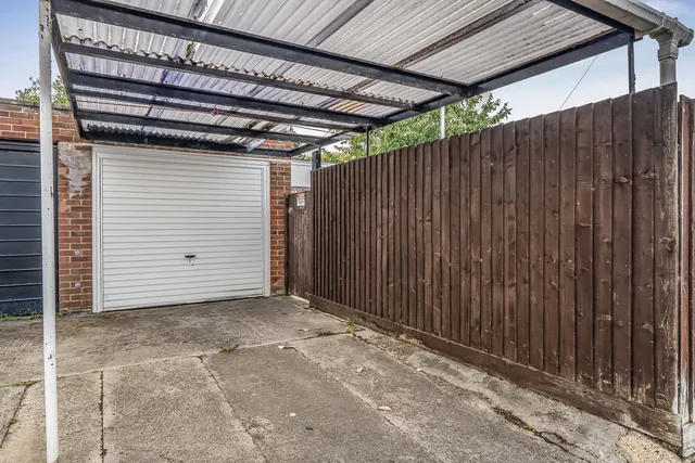 761 Whitchurch Lane, Bristol BS14 0JL