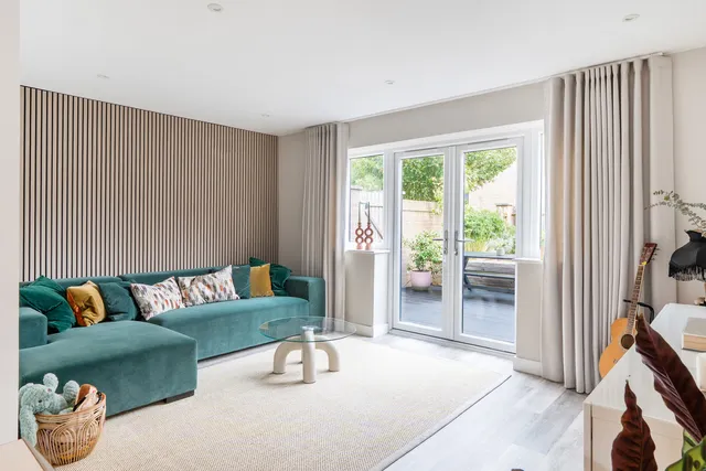 10 The Berries, Bristol BS16 2JZ
