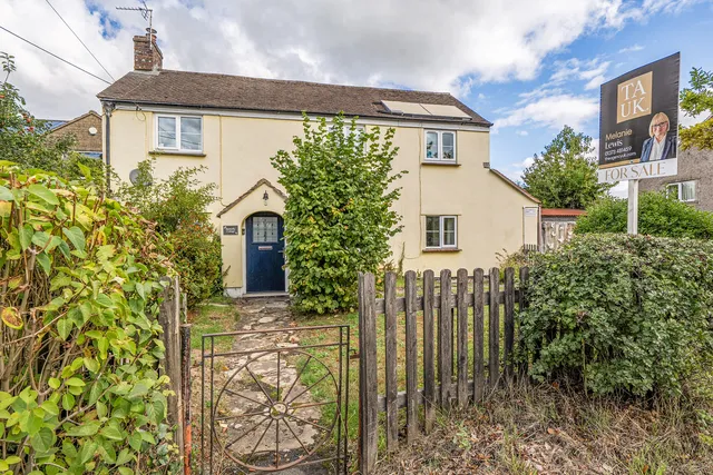 104 Corsley Heath, Warminster BA12 7PP