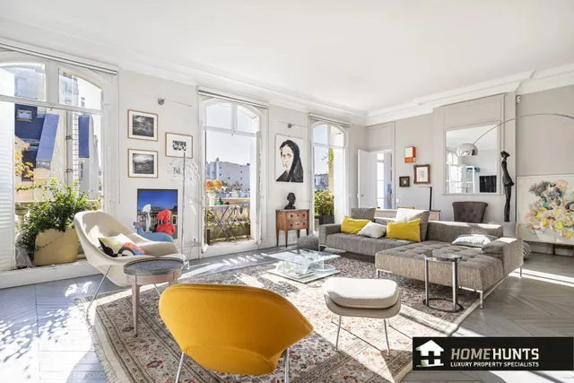 Apartment in 16th (Trocadéro - Etoile - Passy), Paris
