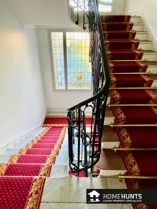 Apartment in 16th (Trocadéro - Etoile - Passy), Paris
