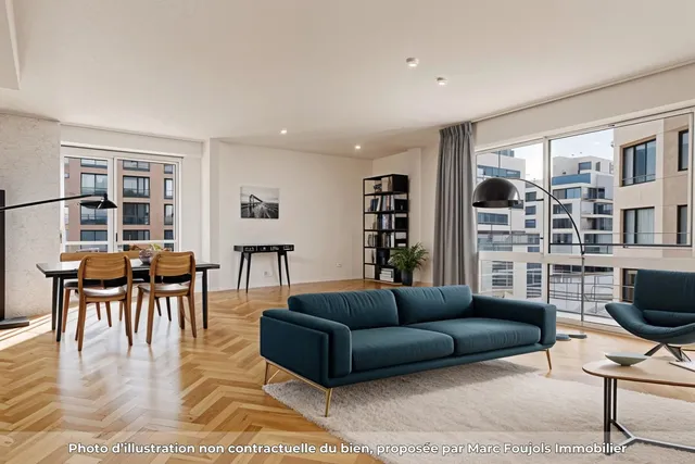 Apartment in 16th (Trocadéro - Etoile - Passy), Paris
