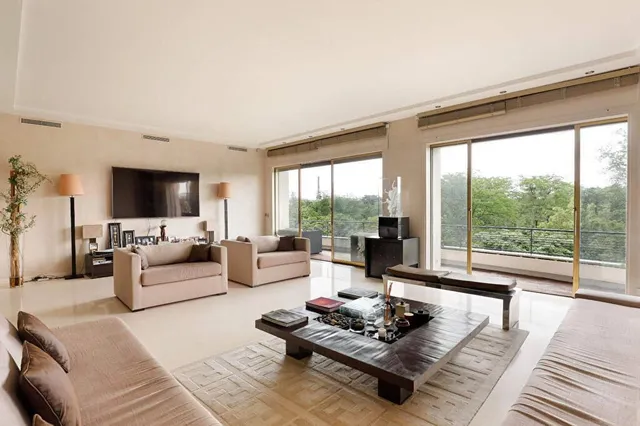 Apartment in Neuilly-sur-Seine, Paris