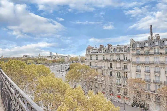 Apartment in 8th (Golden Triangle - Parc Monceau), Paris