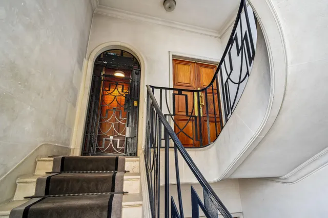 Apartment in Neuilly Sur Seine, Paris