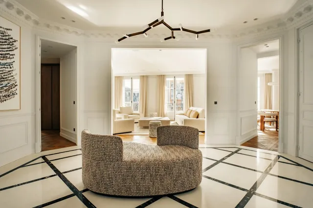 Apartment in 16th (Trocadéro - Etoile - Passy), Paris