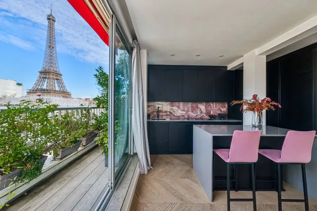 Apartment in 7th (Invalides, Eiffel Tower, Orsay), Paris