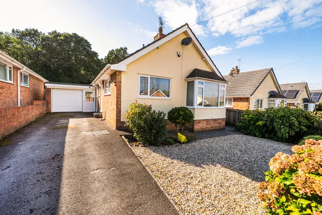 9 Cliff Road, Weston-super-mare BS22 9SE