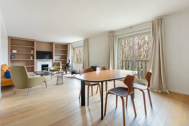 Apartment in 7th (Invalides, Eiffel Tower, Orsay), Paris
