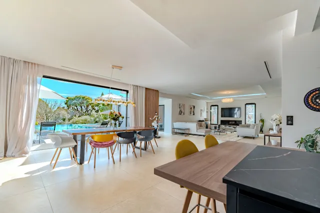 Villa in Roquefort Les Pins, French Riviera