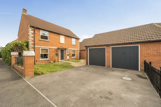 7 Longridge Way, Weston-super-mare BS24 7EB