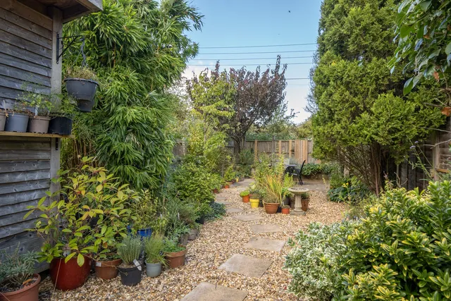 8b Briarleaze, Bristol BS35 3QL