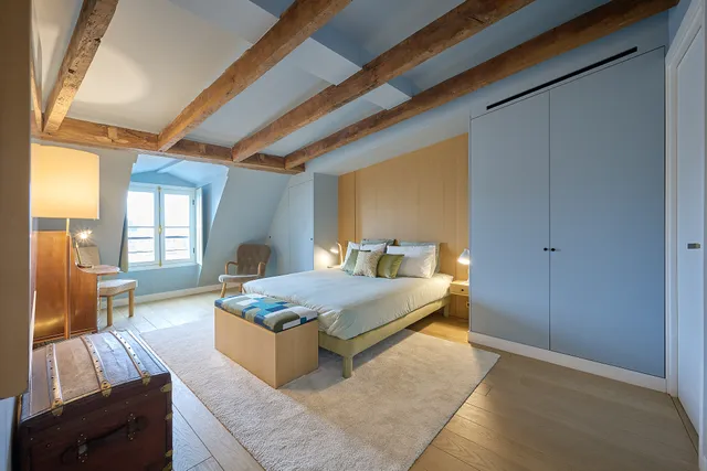 Apartment in 8th (Golden Triangle - Parc Monceau), Paris