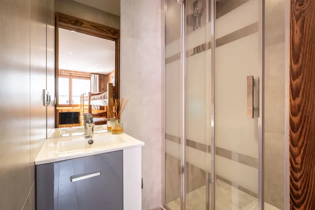Apartment in Courchevel, French Alps / Lakes