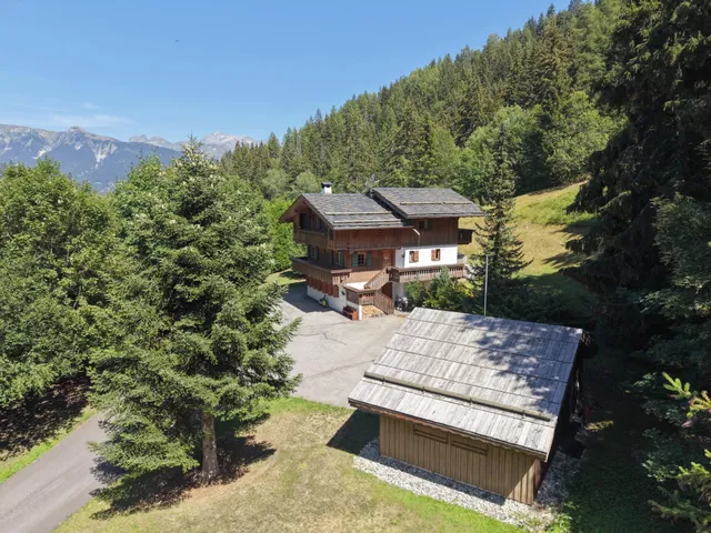 Chalet in Courchevel, French Alps / Lakes