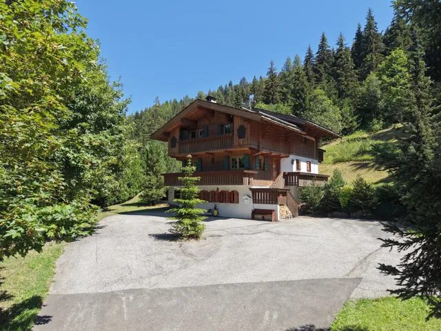 Chalet in Courchevel, French Alps / Lakes