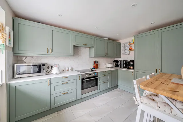 56 Harvest Way, Bristol BS35 1AL