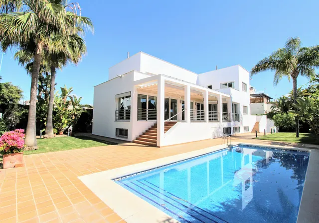 Villa in San Pedro de Alcántara, Costa Del Sol