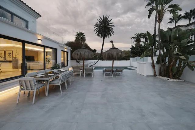 Villa in Nueva Andalucía, Costa Del Sol
